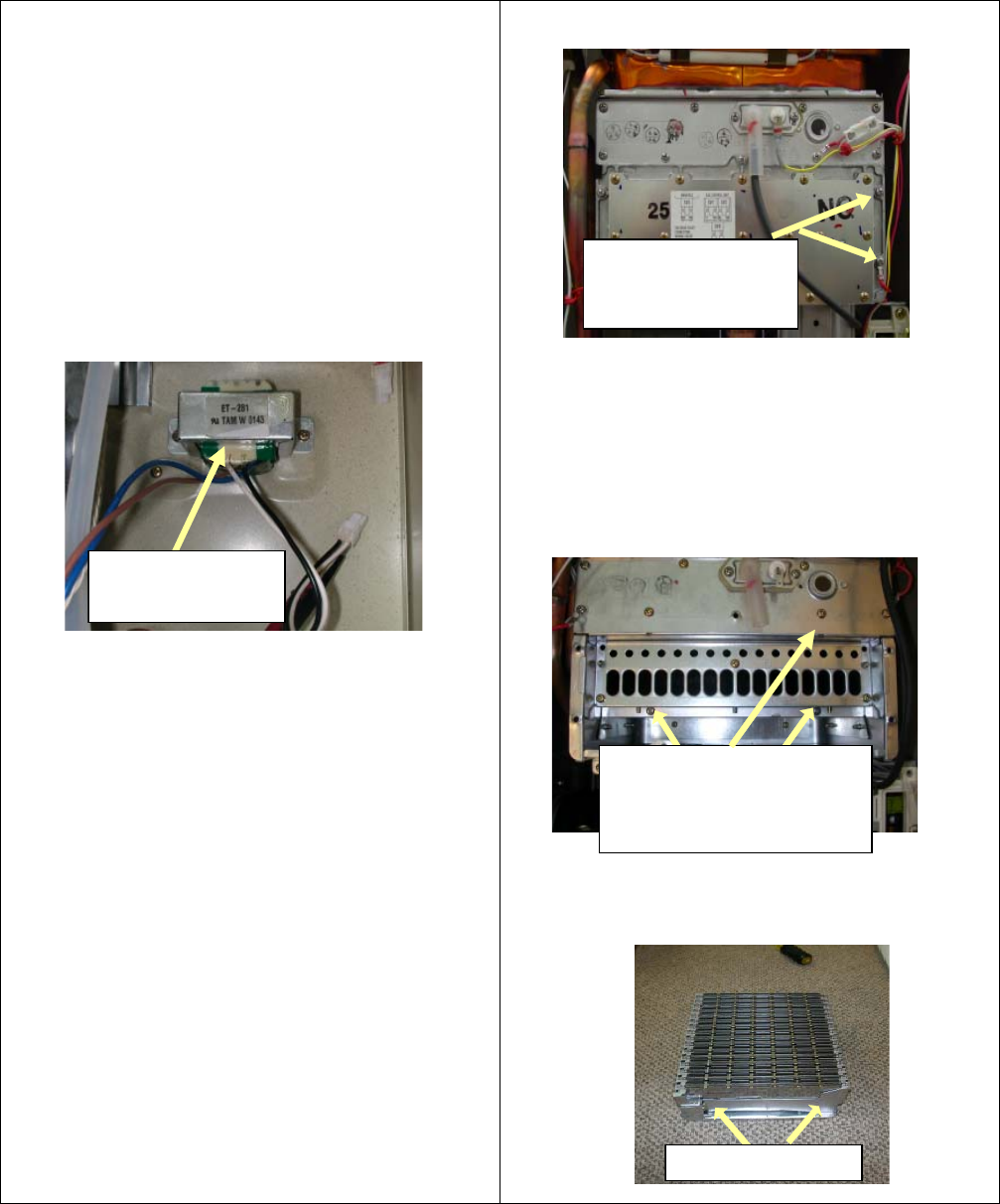 REU 2532 W Service Manual 08 03.pmd Rinnai